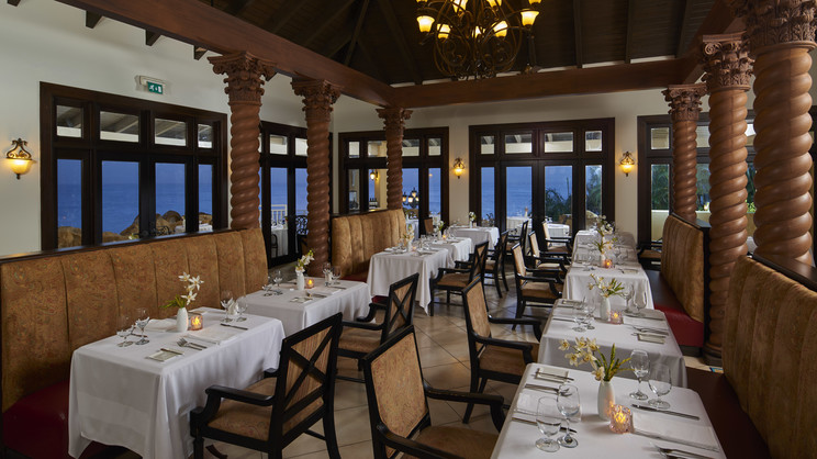 Sandals Regency La Toc